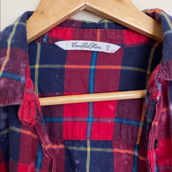 Bleach Distressed Flannel - Picture 4 of 5